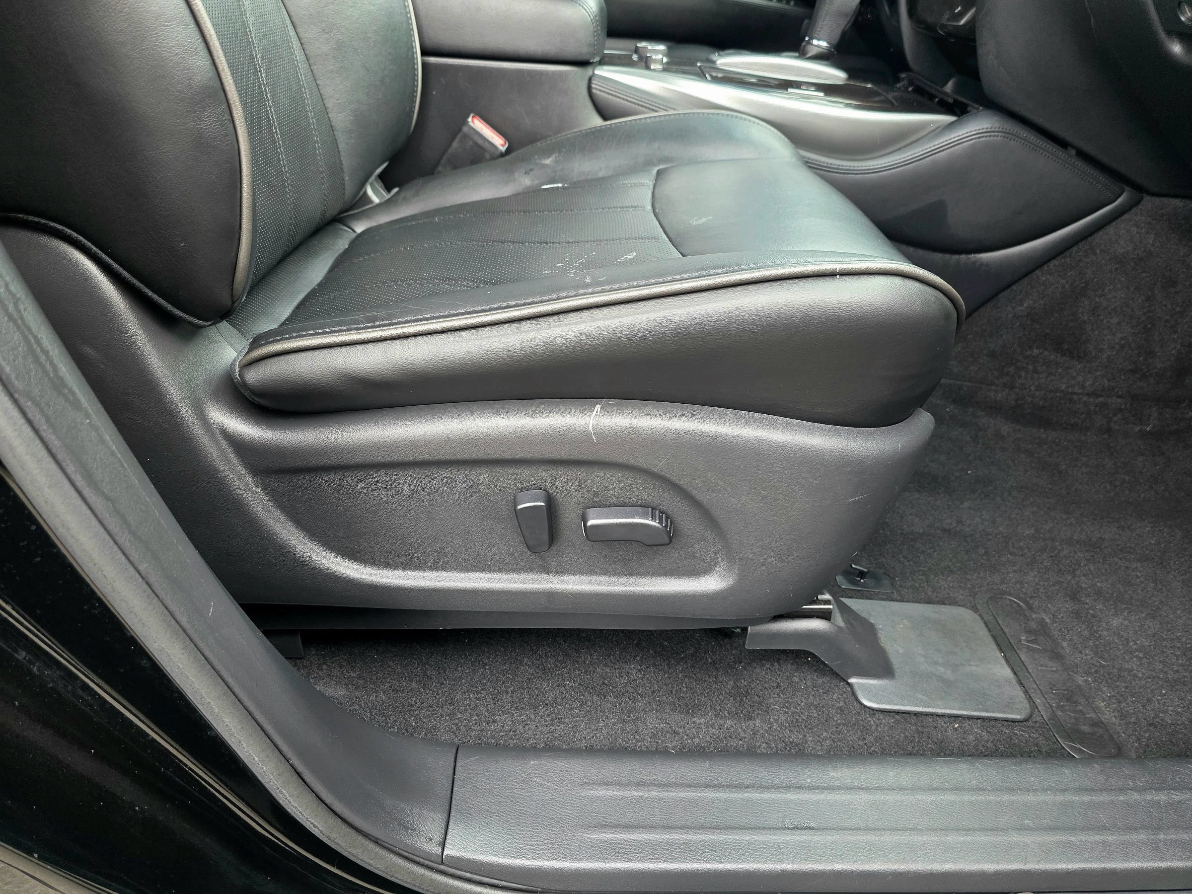 Used 2015 INFINITI QX60 Luxe w/ Premium Plus Package AWD/4WD image 47