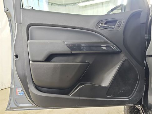 Used 2022 Chevrolet Colorado Z71 image 34