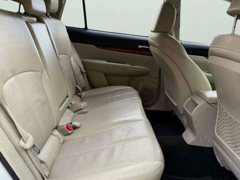 Used 2012 Subaru Outback 2.5i Limited image 17