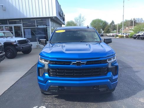 Used 2023 Chevrolet Silverado 1500 RST w/ Convenience Package II AWD/4WD image 2