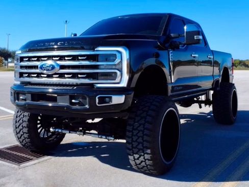 Used 2024 Ford F250 Platinum w/ FX4 Off-Road Package image 22