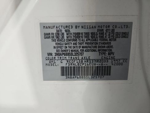 Certified 2025 Nissan Kicks S image 30