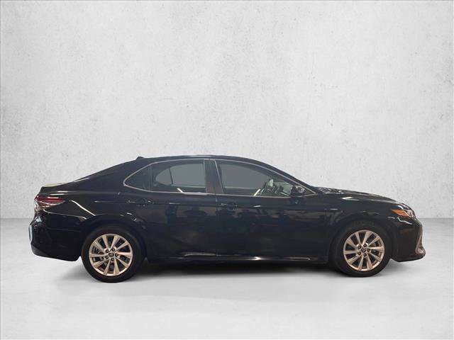 Used 2021 Toyota Camry LE FWD image 4