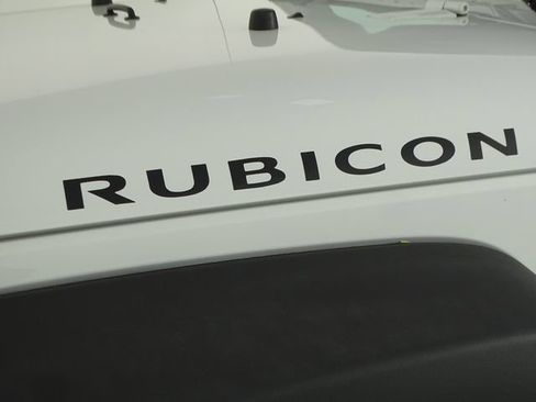 Used 2016 Jeep Wrangler Rubicon w/ Power Convenience Group image 33