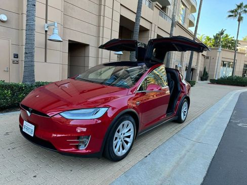 Used 2019 Tesla Model X 75D AWD/4WD image 6