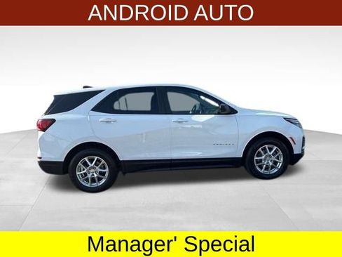 Used 2022 Chevrolet Equinox LS w/ LS Convenience Package image 8