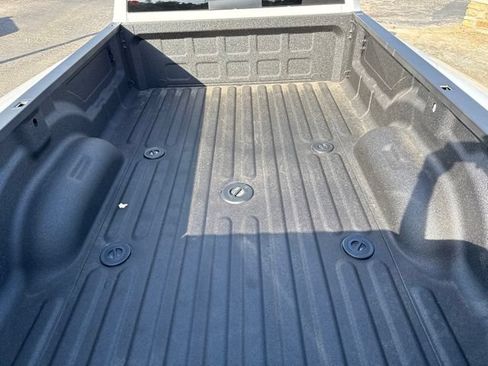 New 2026 RAM 3500 Laramie AWD/4WD image 18