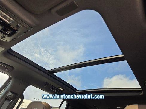 New 2026 Chevrolet Suburban High Country image 35