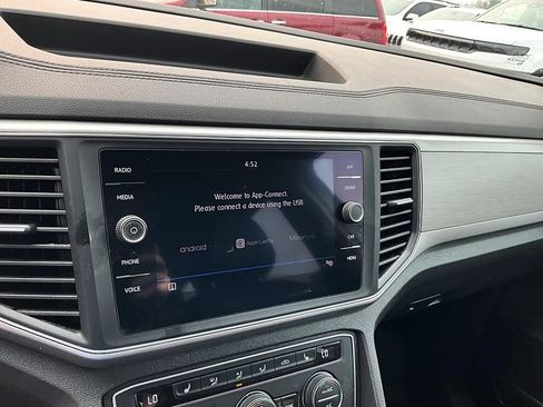 Used 2019 Volkswagen Atlas SE FWD image 21