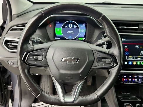 Used 2022 Chevrolet Bolt EUV LT w/ Convenience Package image 12