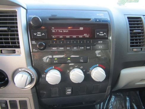 Used 2010 Toyota Tundra 2WD Double Cab image 16