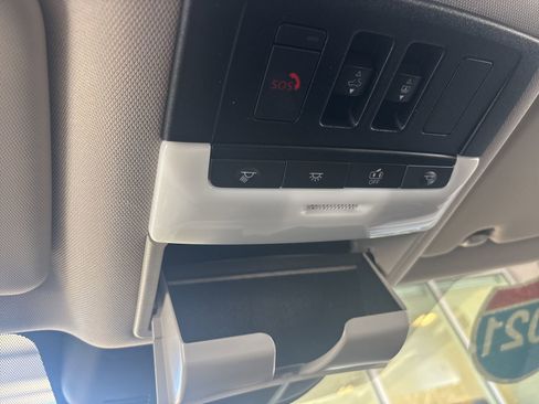 Used 2021 Nissan Rogue SL image 28