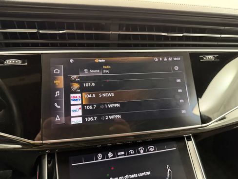 Used 2022 Audi Q8 Prestige AWD/4WD image 21