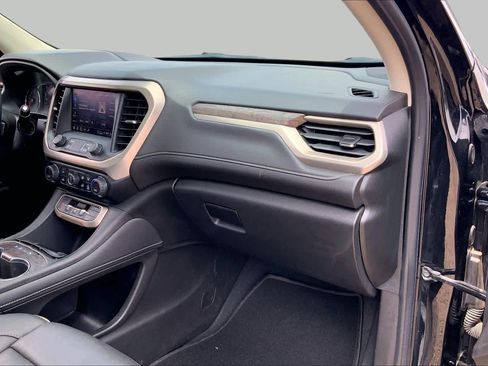 Used 2023 GMC Acadia Denali w/ Denali Ultimate Package FWD image 19