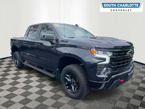 Used 2023 Chevrolet Silverado 1500 LT Trail Boss w/ LPO, Dark Essentials Package AWD/4WD image 3