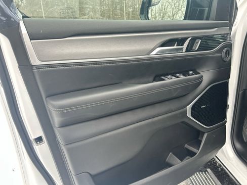 New 2026 Jeep Grand Wagoneer Limited image 16