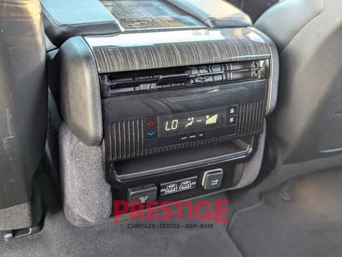 Used 2022 Jeep Wagoneer Series II image 31