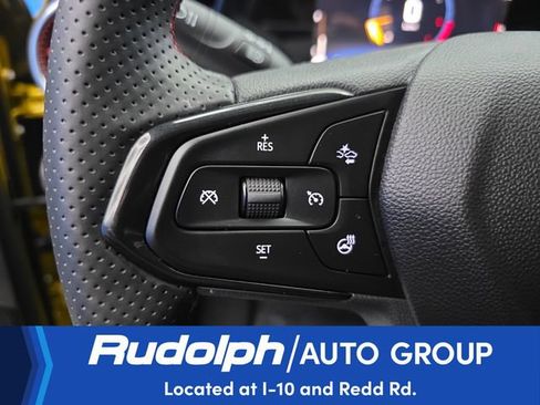 Used 2025 Chevrolet Trax RS w/ Sunroof Package FWD image 16