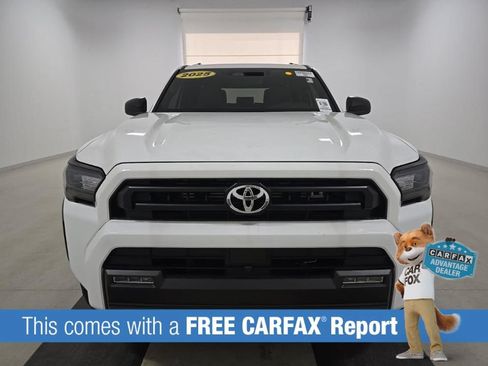 Used 2025 Toyota 4Runner SR5 AWD/4WD image 3