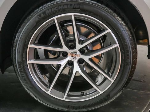 Certified 2026 Porsche Macan AWD/4WD image 14