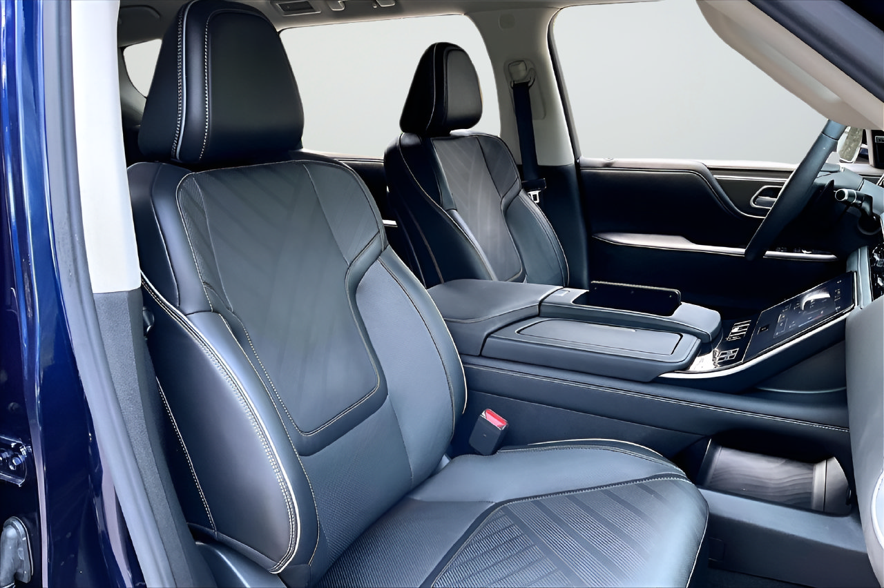 Used 2025 INFINITI QX80 Luxe AWD/4WD image 27