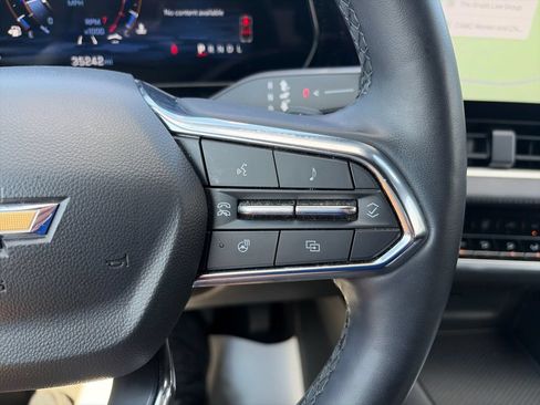 Used 2025 Chevrolet Equinox LT AWD/4WD image 30