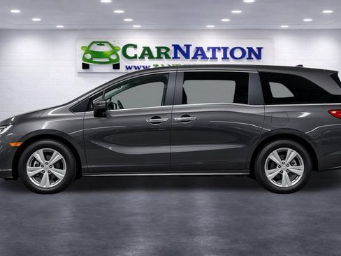 Used 2018 Honda Odyssey Touring image 3