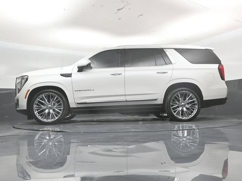 Used 2025 GMC Yukon Denali Ultimate AWD/4WD image 56
