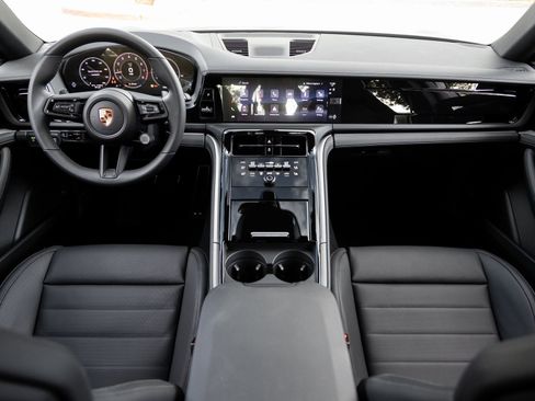 Certified 2026 Porsche Panamera RWD image 12