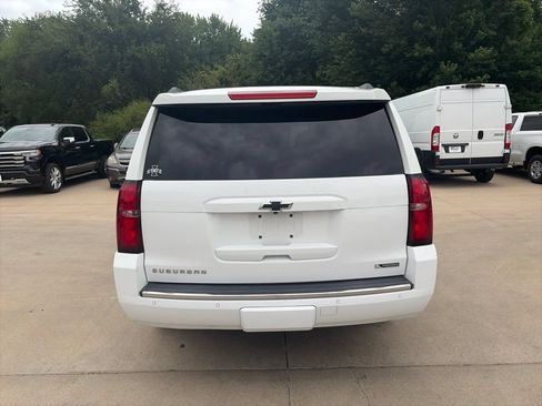 Used 2017 Chevrolet Suburban Premier AWD/4WD image 8