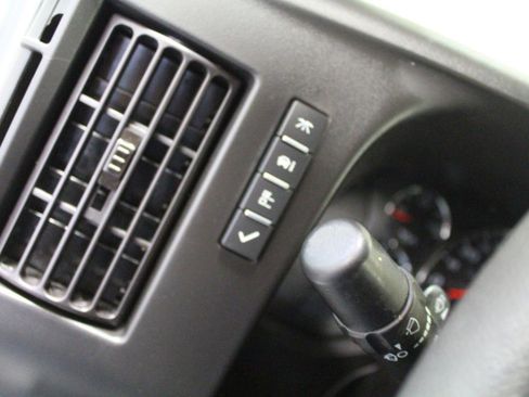 Used 2023 Chevrolet Express 2500 image 10