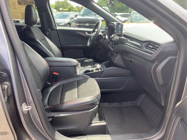Used 2025 Ford Escape ST-Line AWD/4WD image 16