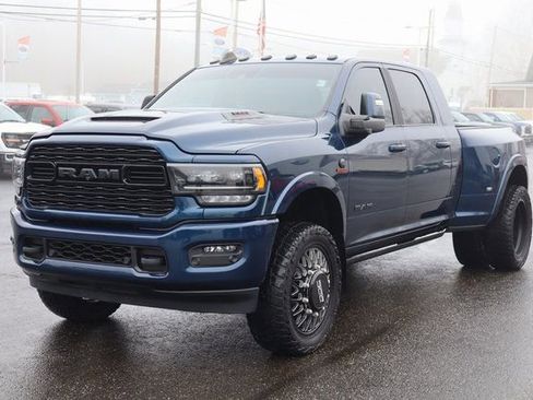 Used 2023 RAM 3500 Limited image 14