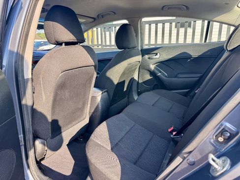 Used 2016 Kia Forte LX FWD image 11