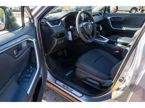 New 2025 Toyota RAV4 LE image 10