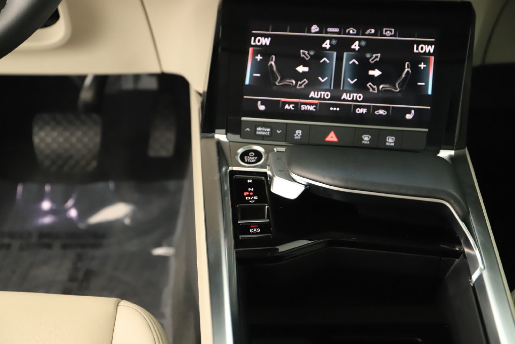 Certified 2024 Audi Q8 e-tron Premium AWD/4WD image 21