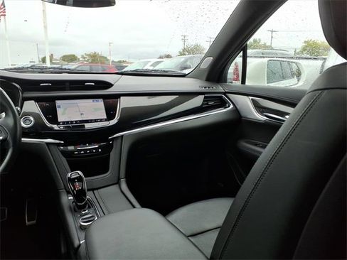 Used 2020 Cadillac XT6 Sport image 13