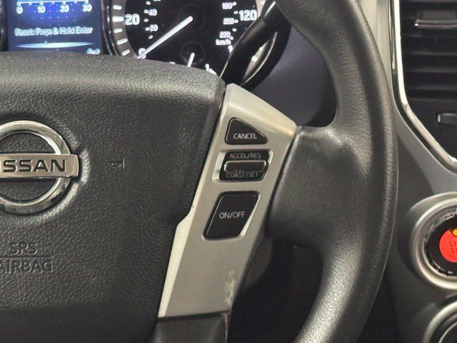 Used 2017 Nissan Titan SV AWD/4WD image 13