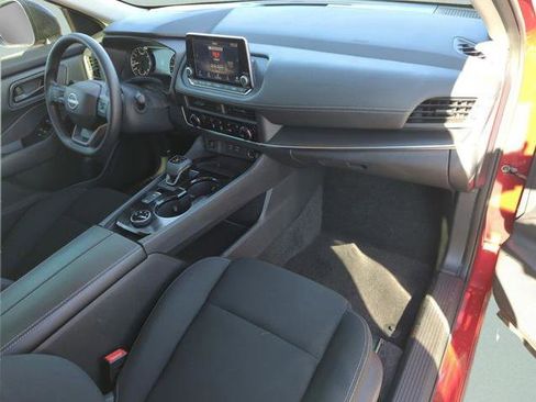 Certified 2025 Nissan Rogue S image 11