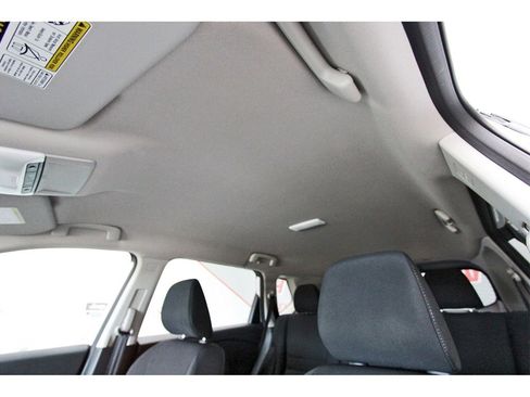 Certified 2024 Nissan Rogue S image 28