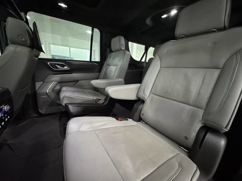 Used 2021 GMC Yukon XL SLT w/ Rear Media and Nav Package image 21