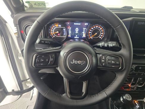 Used 2026 Jeep Wrangler Unlimited Rubicon AWD/4WD image 25