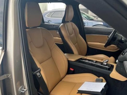 Used 2023 Volvo XC90 B6 Ultimate AWD/4WD image 2