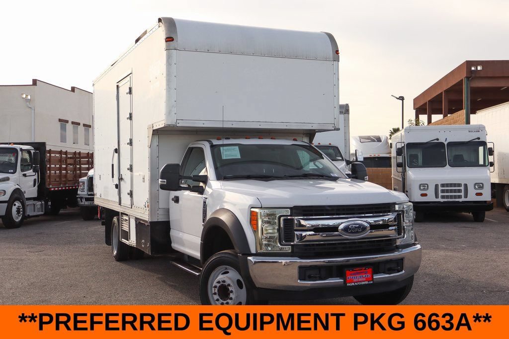 Used 2017 Ford F550 2WD Regular Cab Super Duty image 2