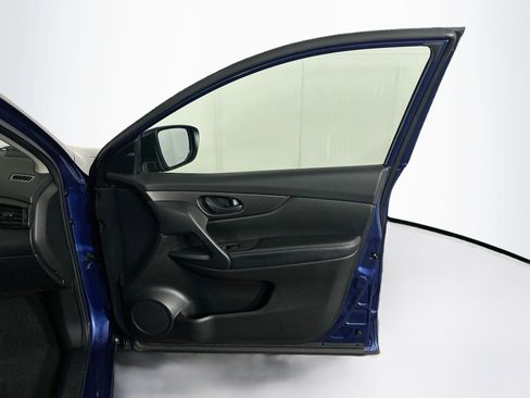 Used 2020 Nissan Rogue Sport S w/ Appearance Package FWD image 29