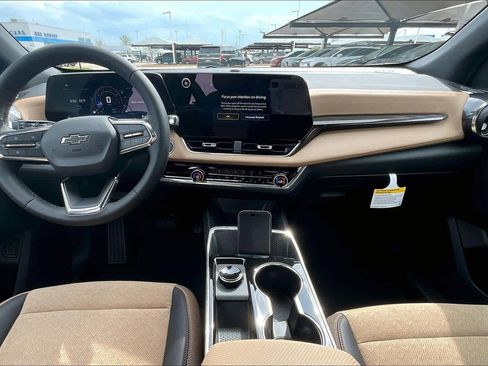 New 2026 Chevrolet Equinox ACTIV w/ Safety and Technology Package AWD/4WD image 6