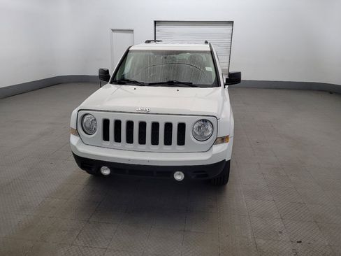 Used 2017 Jeep Patriot Latitude FWD image 15