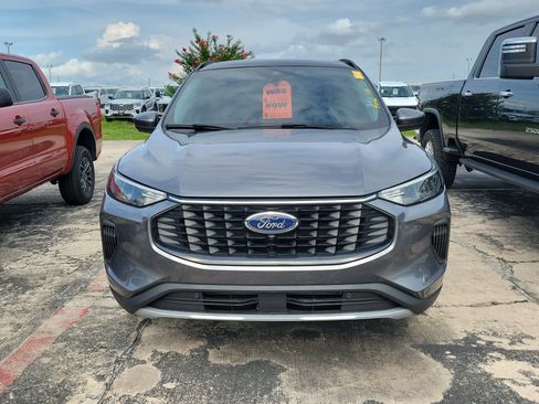 Used 2024 Ford Escape Active w/ Tech Pack #2 FWD image 2