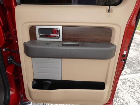 Used 2013 Ford F150 Lariat w/ Luxury Equipment Group RWD image 27