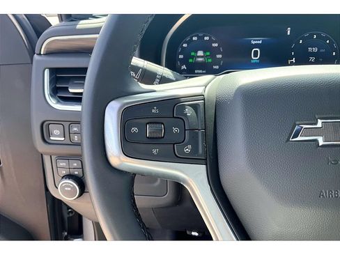 Used 2023 Chevrolet Tahoe Z71 w/ Luxury Package AWD/4WD image 11